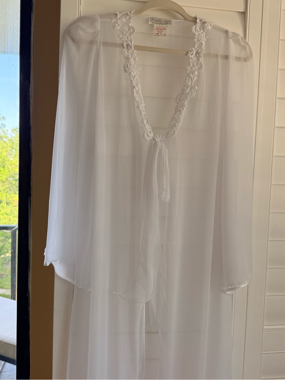 Vintage Romantic Nights Sheer White Lace Trim Robe One Size Made in Canada